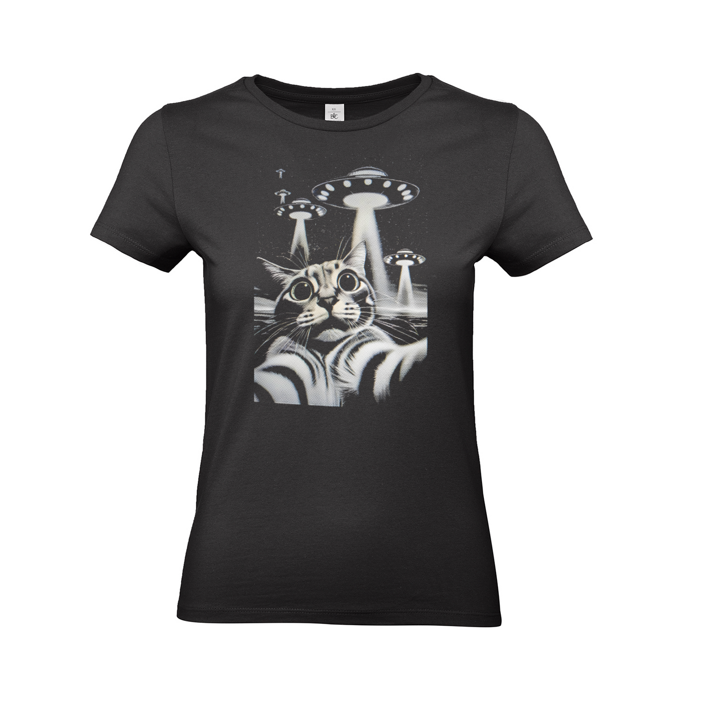 .Cat selfie UFO. - Woman slim fit