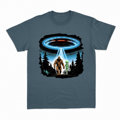 BIGFOOT AND ALIEN - Heavier fabric t-shirt