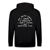 My Wife Says zip hoodie – Sjovt statement – produktbillede 3